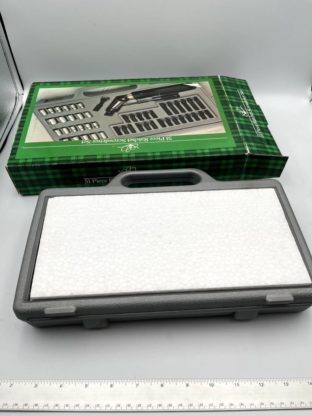 51 Piece Rachet Screwdriver Set 855004 w/ Holiday Packaging